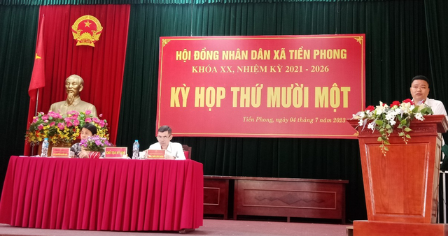 KỲ HỌP THỨ 11 HĐND XÃ TIỀN PHONG KHÓA XX NHIỆM KỲ 2021-2026 THÀNH CÔNG TỐT ĐẸP - Ảnh 1. KỲ HỌP THỨ 11 HĐND XÃ TIỀN PHONG KHÓA XX NHIỆM KỲ 2021-2026 THÀNH CÔNG TỐT ĐẸP - Ảnh 1.