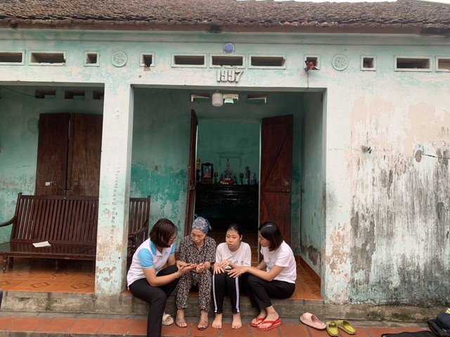 Mê Linh: Trao yêu thương đến trẻ mồ côi, có hoàn cảnh khó khăn - Ảnh 1. Mê Linh: Trao yêu thương đến trẻ mồ côi, có hoàn cảnh khó khăn - Ảnh 1.
