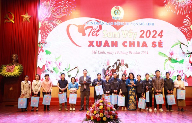 Mê Linh tổng kết phong trào CNVCLĐ và hoạt động công đoàn năm 2023; phát động phong trào thi đua năm 2024 và Chương trình "Tết sum vầy Xuân chia sẻ" năm 2024- Ảnh 4. Mê Linh tổng kết phong trào CNVCLĐ và hoạt động công đoàn năm 2023; phát động phong trào thi đua năm 2024 và Chương trình "Tết sum vầy Xuân chia sẻ" năm 2024- Ảnh 4.