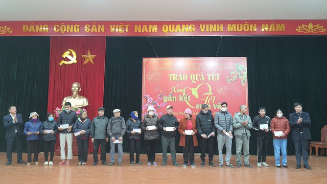 Thị trấn Quang Minh tổ chức hội nghị trao quà tết nhân dịp Tết Nguyên đán Giáp Thìn, năm 2024 bằng nguồn xã hội hóa- Ảnh 12. Thị trấn Quang Minh tổ chức hội nghị trao quà tết nhân dịp Tết Nguyên đán Giáp Thìn, năm 2024 bằng nguồn xã hội hóa- Ảnh 12.