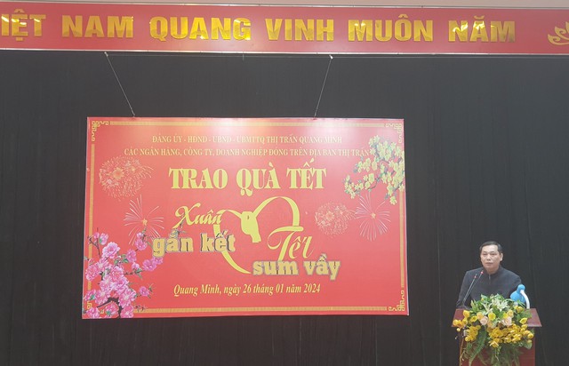 Thị trấn Quang Minh tổ chức hội nghị trao quà tết nhân dịp Tết Nguyên đán Giáp Thìn, năm 2024 bằng nguồn xã hội hóa- Ảnh 1. Thị trấn Quang Minh tổ chức hội nghị trao quà tết nhân dịp Tết Nguyên đán Giáp Thìn, năm 2024 bằng nguồn xã hội hóa- Ảnh 1.