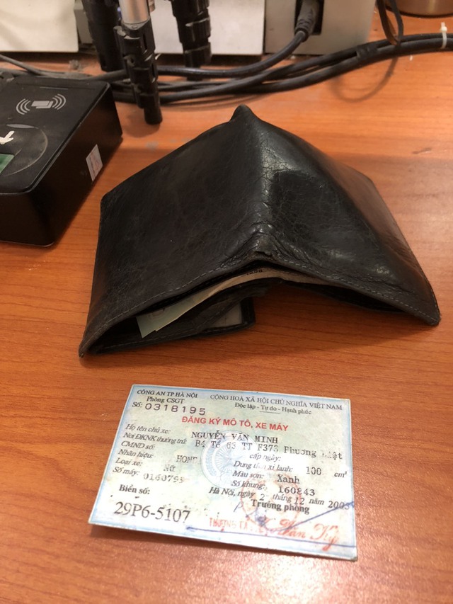 Thông báo tìm chủ nhân của ví bị rơi tại xã Thanh lâm, huyện Mê Linh, TP. Hà Nội- Ảnh 1.