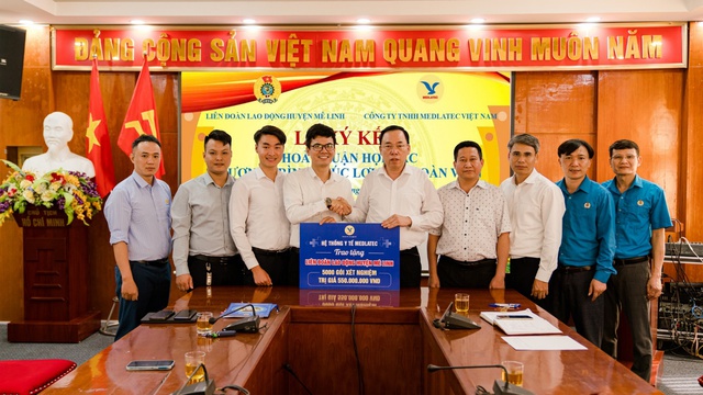 Mê Linh: Ký kết chương trình phúc lợi cho đoàn viên công đoàn- Ảnh 1. Mê Linh: Ký kết chương trình phúc lợi cho đoàn viên công đoàn- Ảnh 1.