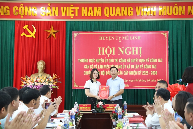 Thường trực Huyện ủy Mê Linh công bố Quyết định điều động Bí thư Đảng ủy và làm việc với Đảng ủy xã Tự Lập về công tác chuẩn bị Đại hội Đảng bộ các cấp, nhiệm kỳ 2025-2030- Ảnh 1.