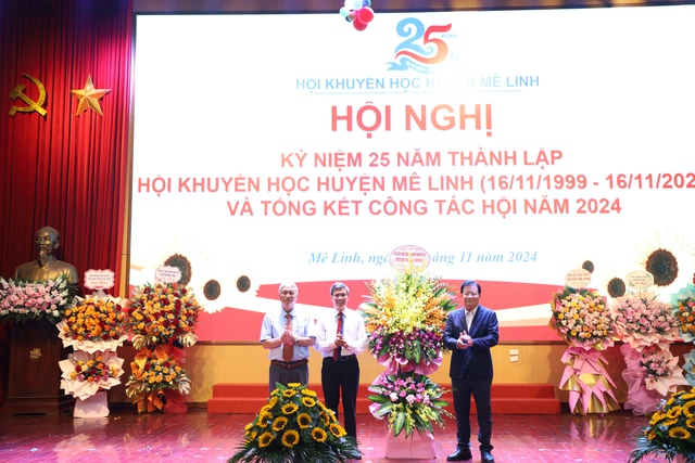 Mê Linh: Kỷ niệm 25 năm thành lập Hội Khuyến học Mê Linh (16/11/1999-16/11/2024)- Ảnh 1.