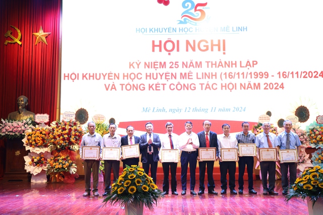 Mê Linh: Kỷ niệm 25 năm thành lập Hội Khuyến học Mê Linh (16/11/1999-16/11/2024)- Ảnh 3.