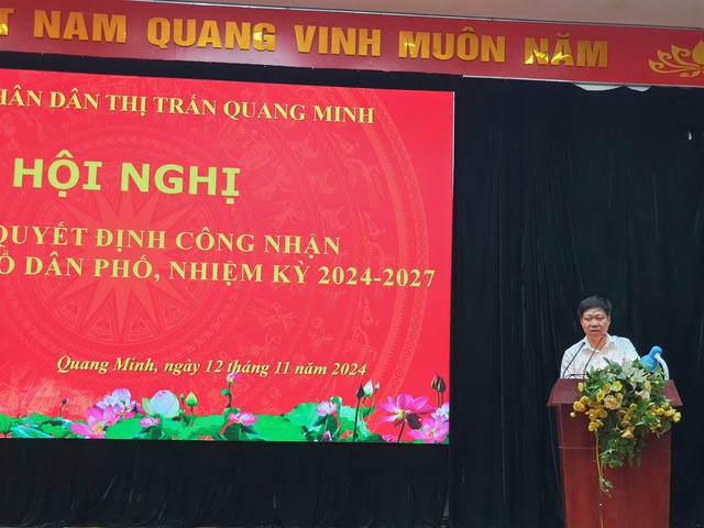 Thị trấn Quang Minh trao quyết định công nhận tổ trưởng tổ dân phố, nhiệm kỳ 2024-2027- Ảnh 3.