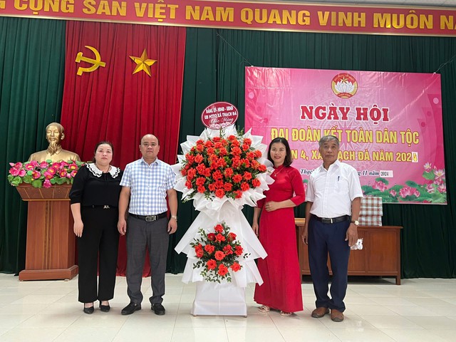 Sôi nổi Ngày hội Đại đoàn kết toàn dân tộc tại các thôn 
trên địa bàn xã Thạch Đà- Ảnh 6.