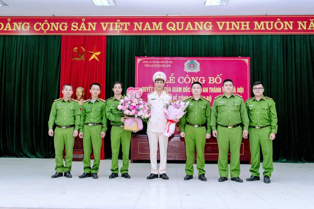 Lễ công bố Quyết định của Giám đốc Công an Thành phố Hà Nội về công tác cán bộ tại xã Hoàng Kim- Ảnh 9.