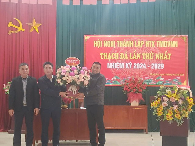 Hội nghị thành lập Hợp tác xã thương mại dịch vụ nông nghiệp Thạch Đà- Ảnh 1. Hội nghị thành lập Hợp tác xã thương mại dịch vụ nông nghiệp Thạch Đà- Ảnh 1.