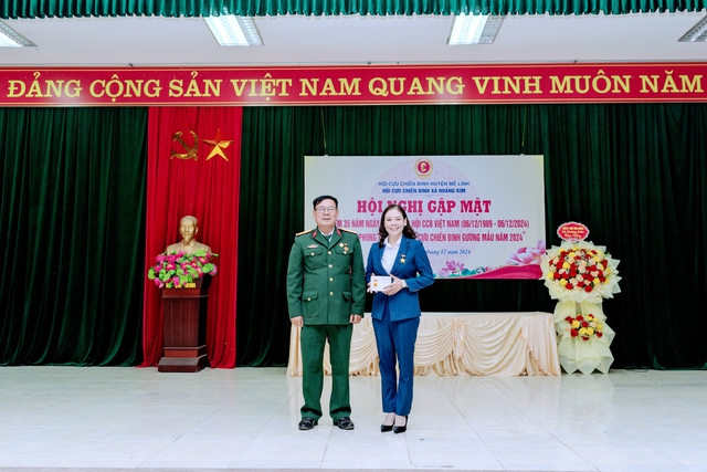 Hội Cựu chiến binh xã Hoàng Kim tổ chức Hội nghị gặp mặt kỷ niệm 35 năm ngày thành lập Hội Cựu chiến binh Việt Nam (06/12/1989 - 06/12/2024) và tổng kết phong trào thi đua "Cựu chiến binh gương mẫu" năm 2024.- Ảnh 5.