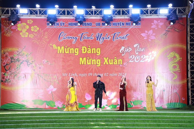 Mê Linh: Đặc sắc chương trình nghệ thuật và màn bắn pháo hoa rực rỡ chào đón Tết Nguyên đán Giáp Thìn 2024- Ảnh 2.