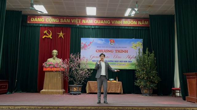 Đoàn TNCS Hồ Chí Minh xã Tiền Phong tổ chức chương trình giao lưu văn nghệ, tặng quà tiễn Tân binh lên đường nhập ngũ năm 2024- Ảnh 4.