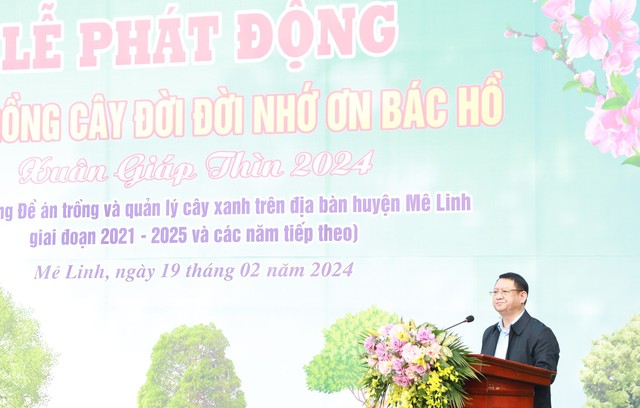 Phó Bí thư Thường trực Thành ủy Nguyễn Thị Tuyến dự lễ phát động Tết trồng cây đầu xuân và thăm đồng, động viên nông dân xuống đồng sản xuất tại huyện Mê Linh- Ảnh 2.