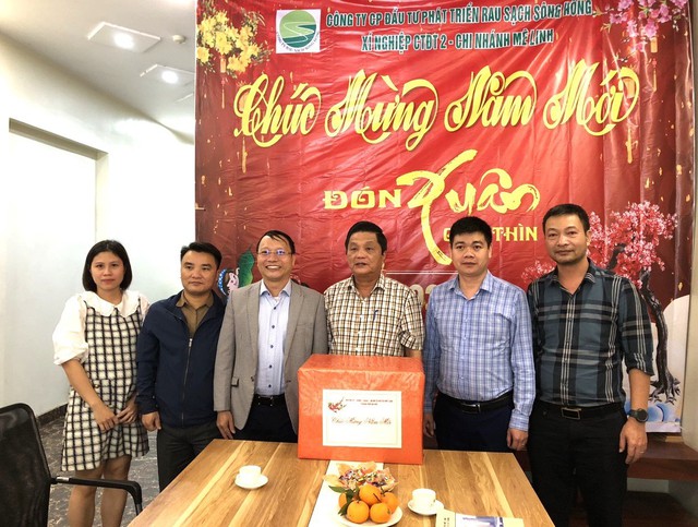 Đồng chí Phó Chủ tịch UBND huyện Mê Linh Trần Thanh Hoài thăm, chúc Tết các đơn vị trực Tết- Ảnh 1. Đồng chí Phó Chủ tịch UBND huyện Mê Linh Trần Thanh Hoài thăm, chúc Tết các đơn vị trực Tết- Ảnh 1.