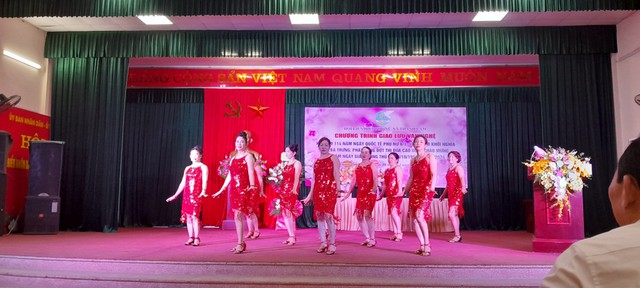 Hội LHPN xã Thanh Lâm tổ chức kỷ niệm 114 năm ngày Quốc tế phụ nữ (8/3/1910-8/3/2024), 1984 năm khởi nghĩa Hai Bà Trưng và phát động đợt thi đua cao điểm chào mừng 70 năm ngày giải phóng Thủ đô 10/10/2024- Ảnh 9.