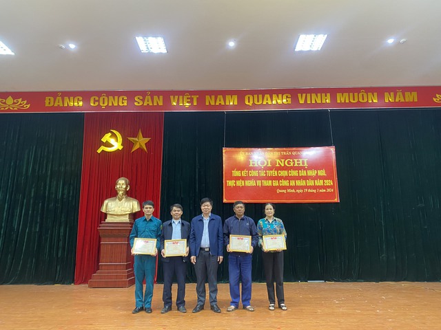 UBND thị trấn Quang Minh tổ chức hội nghị tổng kết công tác tuyển quân năm 2024- Ảnh 3.