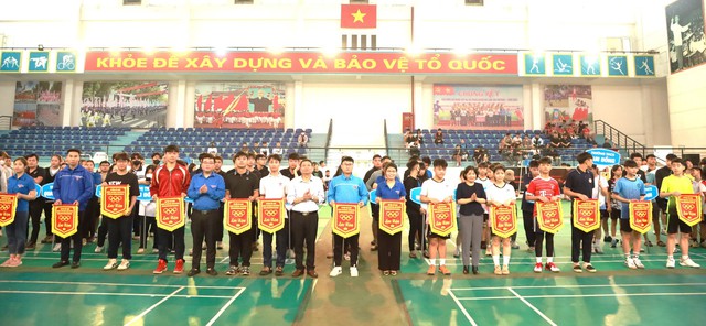 Mê Linh: Sôi nổi các hoạt động thể thao chào mừng 93 năm Ngày thành lập Đoàn TNCS Hồ Chí Minh và 78 năm Ngày Thể thao Việt Nam- Ảnh 1.