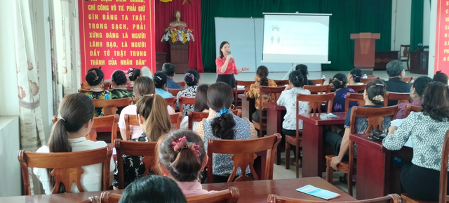 HỘI NÔNG DÂN HUYỆN– BẢO HIỂM XÃ HỘI HUYỆN MÊ LINH TẬP HUẤN CHO HỘI VIÊN NÔNG DÂN XÃ TRÁNG VIỆT VÀ XÃ MÊ LINH VỀ BẢO HIỂM XÃ HỘI (BHXH), BẢO HIỂM THẤT NGHIỆP (BHTN), BẢO HIỂM Y TẾ (BHYT)
- Ảnh 5.