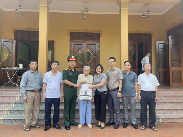 Huyện Mê Linh: Sôi nổi các hoạt động tuyên truyền, kỷ niệm 70 năm Chiến thắng lịch sử Điện Biên Phủ- Ảnh 10.