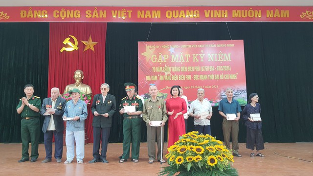 Thị trấn Quang Minh tổ chức hôi nghi gặp mặt kỷ niệm 70 năm Chiến thắng Điện Biên phủ (07/5/1954-07/5/2024); tọa đàm "Âm vang Điện Biên Phủ - sức mạnh thời đại Hồ Chí Minh"- Ảnh 6.