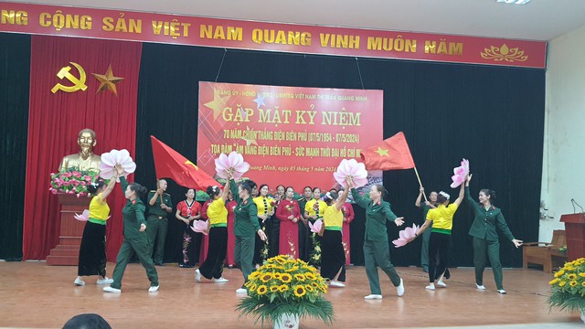 Thị trấn Quang Minh tổ chức hôi nghi gặp mặt kỷ niệm 70 năm Chiến thắng Điện Biên phủ (07/5/1954-07/5/2024); tọa đàm "Âm vang Điện Biên Phủ - sức mạnh thời đại Hồ Chí Minh"- Ảnh 11.