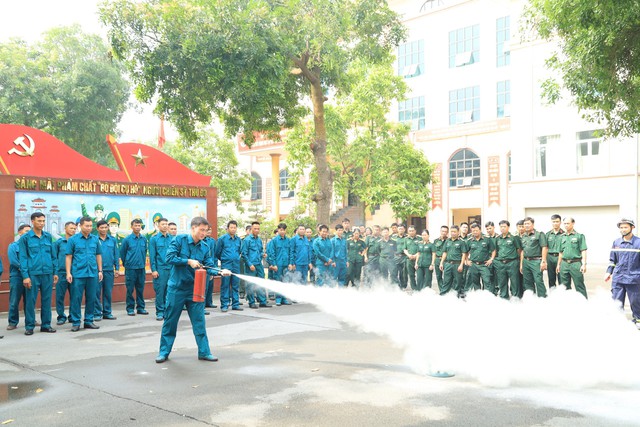 Khai mạc huấn luyện Đại đội Dân quân cơ động năm 2024- Ảnh 2.