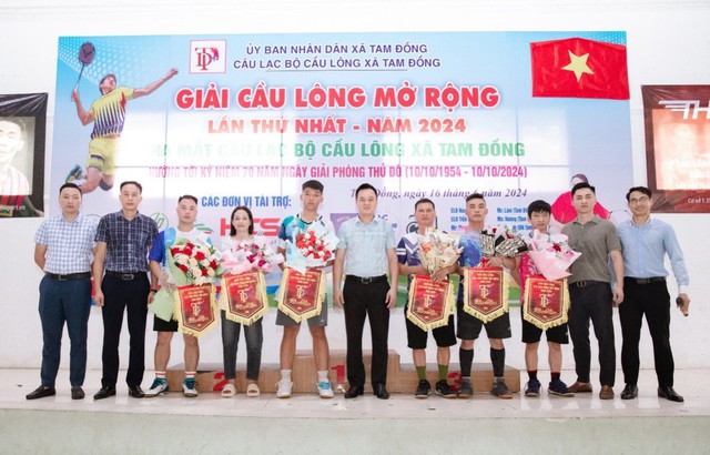 Tam Đồng: Khai mạc Giải Cầu lông mở rộng lần thứ nhất năm 2024 hướng tới chào mừng kỷ niệm 70 năm ngày Giải phóng Thủ Đô (10/10/1954 - 10/10/2024)- Ảnh 2. Tam Đồng: Khai mạc Giải Cầu lông mở rộng lần thứ nhất năm 2024 hướng tới chào mừng kỷ niệm 70 năm ngày Giải phóng Thủ Đô (10/10/1954 - 10/10/2024)- Ảnh 2.