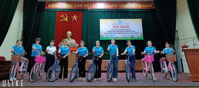 Hội LHPN xã tổ chức Hội nghị sơ kết công tác Hội 6 tháng đầu năm 2024, triển khai phương hướng, nhiệm vụ 6 tháng cuối năm 2024 và thực hiện chương trình “đồng hành cùng con”, “mẹ đỡ đầu” năm 2024
(ngày 26/6/2024)
- Ảnh 16.