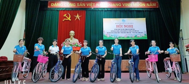 Hội LHPN xã tổ chức Hội nghị sơ kết công tác Hội 6 tháng đầu năm 2024, triển khai phương hướng, nhiệm vụ 6 tháng cuối năm 2024 và thực hiện chương trình “đồng hành cùng con”, “mẹ đỡ đầu” năm 2024
(ngày 26/6/2024)
- Ảnh 13.