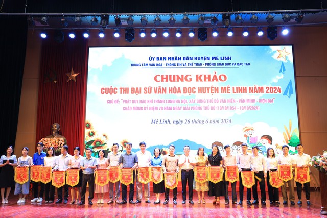Chung khảo Cuộc thi Đại sứ Văn hóa đọc huyện Mê Linh năm 2024- Ảnh 1.