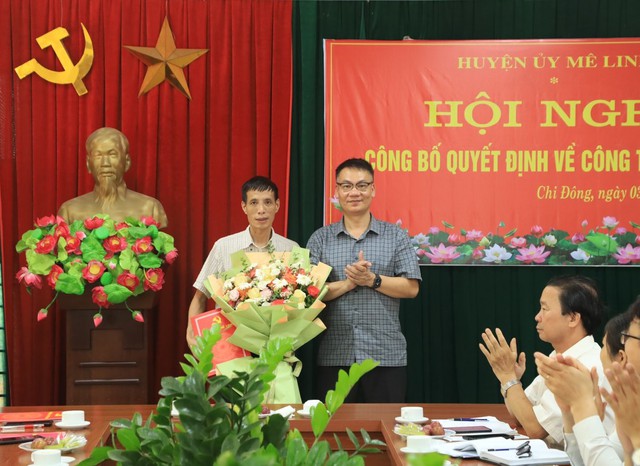 Phó Bí thư Thường trực Huyện ủy Nguyễn Anh Tuấn trao Quyết định điều động cán bộ tại xã Tráng Việt và thị trấn Chi Đông- Ảnh 2.
