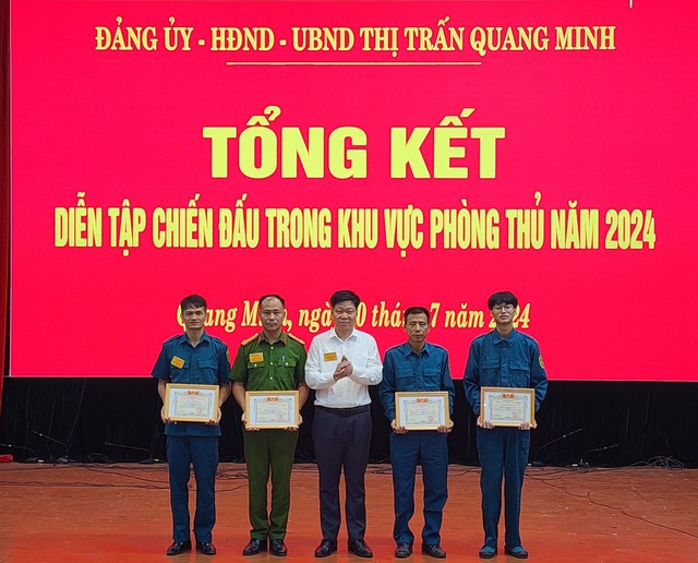 Thị trấn Quang Minh diễn tập khu vực phòng thủ năm 2024- Ảnh 2.