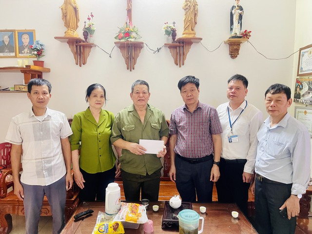 Thị trấn Quang Minh tổ chức các hoạt động tri ân các anh hùng liệt sỹ nhân dịp kỷ niệm 77 năm Ngày thương binh liệt sỹ (27/7/1947 – 27/7/2024)- Ảnh 3. Thị trấn Quang Minh tổ chức các hoạt động tri ân các anh hùng liệt sỹ nhân dịp kỷ niệm 77 năm Ngày thương binh liệt sỹ (27/7/1947 – 27/7/2024)- Ảnh 3.
