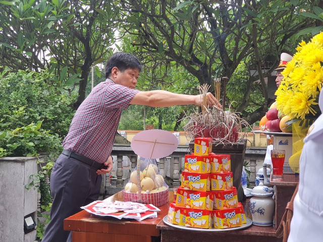 Thị trấn Quang Minh tổ chức các hoạt động tri ân các anh hùng liệt sỹ nhân dịp kỷ niệm 77 năm Ngày thương binh liệt sỹ (27/7/1947 – 27/7/2024)- Ảnh 2. Thị trấn Quang Minh tổ chức các hoạt động tri ân các anh hùng liệt sỹ nhân dịp kỷ niệm 77 năm Ngày thương binh liệt sỹ (27/7/1947 – 27/7/2024)- Ảnh 2.
