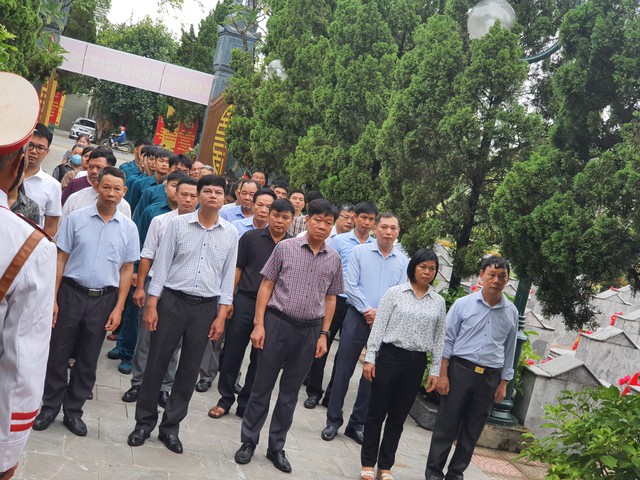 Thị trấn Quang Minh tổ chức các hoạt động tri ân các anh hùng liệt sỹ nhân dịp kỷ niệm 77 năm Ngày thương binh liệt sỹ (27/7/1947 – 27/7/2024)- Ảnh 1. Thị trấn Quang Minh tổ chức các hoạt động tri ân các anh hùng liệt sỹ nhân dịp kỷ niệm 77 năm Ngày thương binh liệt sỹ (27/7/1947 – 27/7/2024)- Ảnh 1.