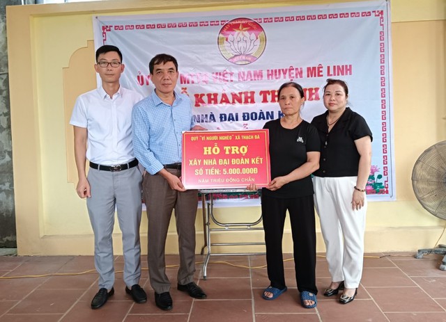 Ủy ban MTTQ Việt Nam huyện Mê Linh trao Nhà Đại đoàn kết tại thôn 4, xã Thạch Đà- Ảnh 2. Ủy ban MTTQ Việt Nam huyện Mê Linh trao Nhà Đại đoàn kết tại thôn 4, xã Thạch Đà- Ảnh 2.
