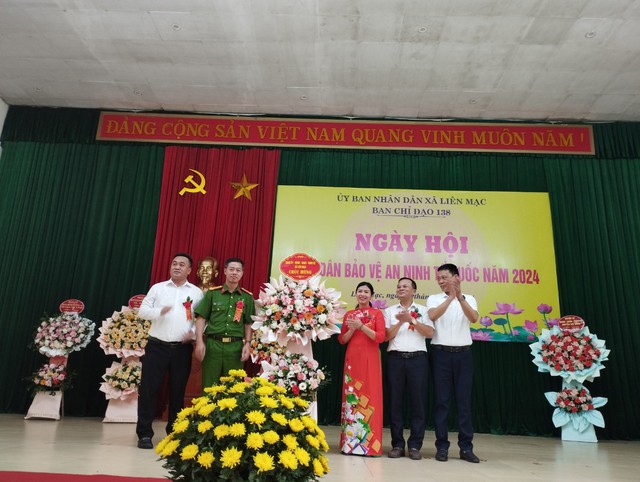 Xã Liên Mạc long trọng tổ chức ngày Hội bảo vệ an ninh Tổ quốc năm 2024- Ảnh 8.