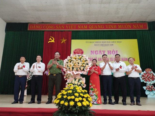 Xã Liên Mạc long trọng tổ chức ngày Hội bảo vệ an ninh Tổ quốc năm 2024- Ảnh 5.