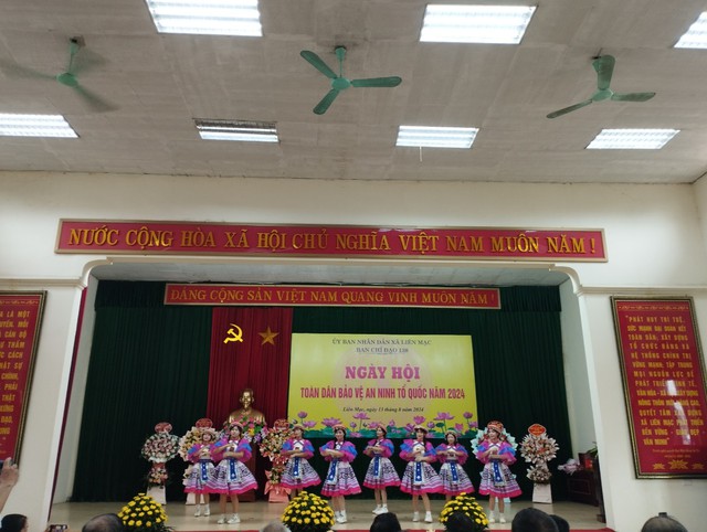 Xã Liên Mạc long trọng tổ chức ngày Hội bảo vệ an ninh Tổ quốc năm 2024- Ảnh 19.