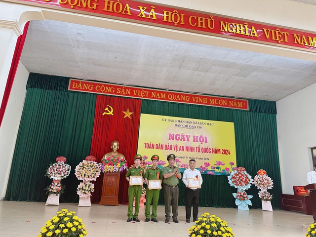 Xã Liên Mạc long trọng tổ chức ngày Hội bảo vệ an ninh Tổ quốc năm 2024- Ảnh 10.