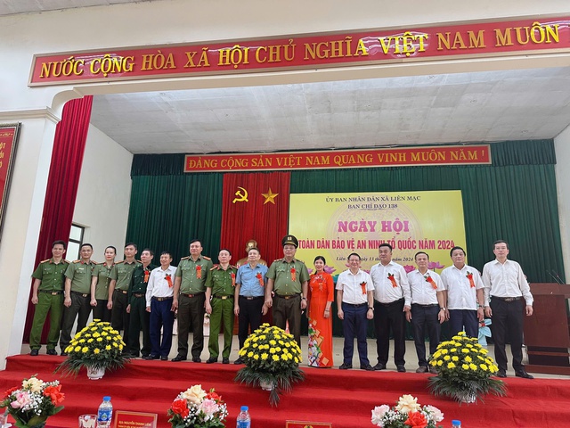 Xã Liên Mạc long trọng tổ chức ngày Hội bảo vệ an ninh Tổ quốc năm 2024- Ảnh 12.