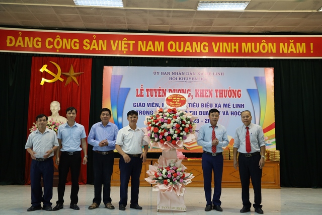 Hội Khuyến học xã Mê Linh tổ chức Lễ tuyên dương, khen thưởng cho giáo viên, học sinh có thành tích xuất sắc và học sinh trúng tuyển đại học năm học 2023-2024- Ảnh 5.