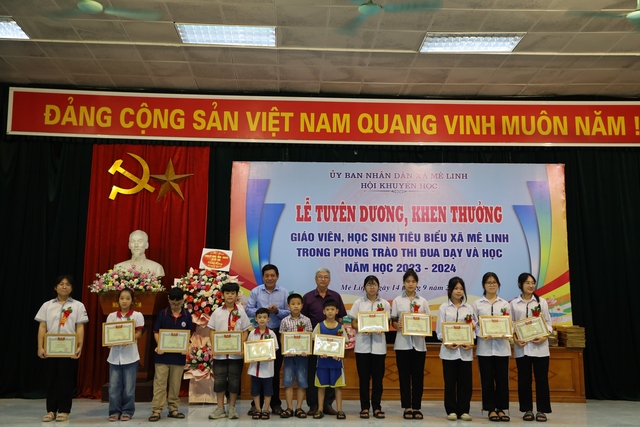 Hội Khuyến học xã Mê Linh tổ chức Lễ tuyên dương, khen thưởng cho giáo viên, học sinh có thành tích xuất sắc và học sinh trúng tuyển đại học năm học 2023-2024- Ảnh 10.