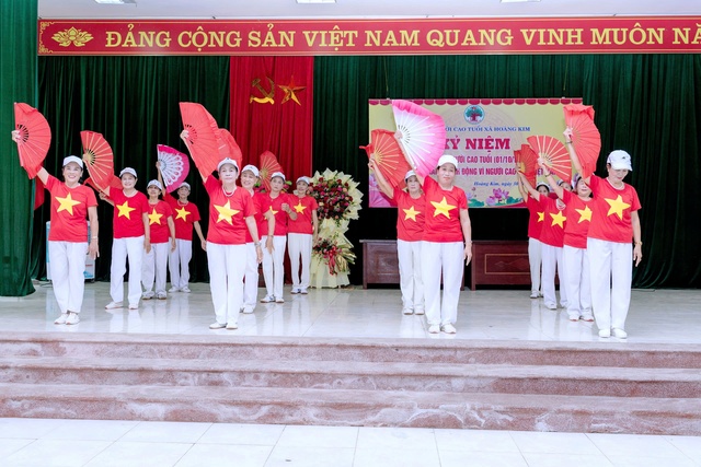 Hội Người cao tuổi xã Hoàng Kim tổ chức kỷ niệm 34 năm ngày Quốc tế Người cao tuổi (01/10/1990-01/10/2024). Hưởng ứng tháng hành động vì Người cao tuổi Việt Nam- Ảnh 4.