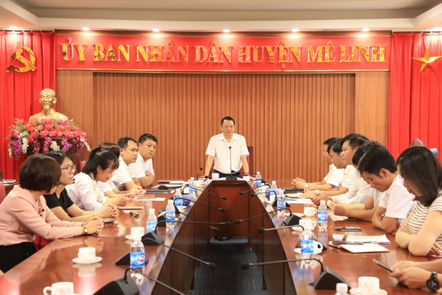UBND huyện Mê Linh bổ nhiệm Phó trưởng Phòng Tài nguyên và Môi trường- Ảnh 2. UBND huyện Mê Linh bổ nhiệm Phó trưởng Phòng Tài nguyên và Môi trường- Ảnh 2.