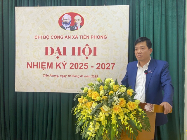 ĐẠI HỘI CHI BỘ CÔNG AN XÃ, NHIỆM KỲ 2025-2027 THÀNH CÔNG TỐT ĐẸP- Ảnh 1. ĐẠI HỘI CHI BỘ CÔNG AN XÃ, NHIỆM KỲ 2025-2027 THÀNH CÔNG TỐT ĐẸP- Ảnh 1.