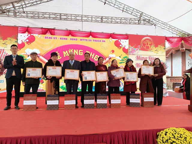 Xã Thạch Đà tổ chức Lễ mừng thọ người cao tuổi năm 2025- Ảnh 7. Xã Thạch Đà tổ chức Lễ mừng thọ người cao tuổi năm 2025- Ảnh 7.