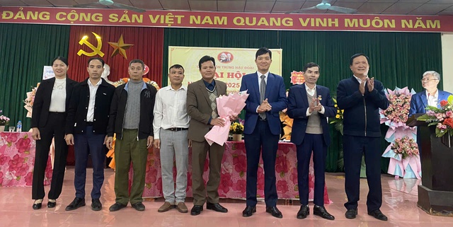 ĐẠI HỘI CHI BỘ THÔN TRUNG HẬU ĐOÀI, NHIỆM KỲ 2025-2027 THÀNH CÔNG TỐT ĐẸP- Ảnh 4. ĐẠI HỘI CHI BỘ THÔN TRUNG HẬU ĐOÀI, NHIỆM KỲ 2025-2027 THÀNH CÔNG TỐT ĐẸP- Ảnh 4.