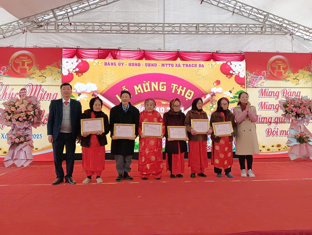 Xã Thạch Đà tổ chức Lễ mừng thọ người cao tuổi năm 2025- Ảnh 5. Xã Thạch Đà tổ chức Lễ mừng thọ người cao tuổi năm 2025- Ảnh 5.